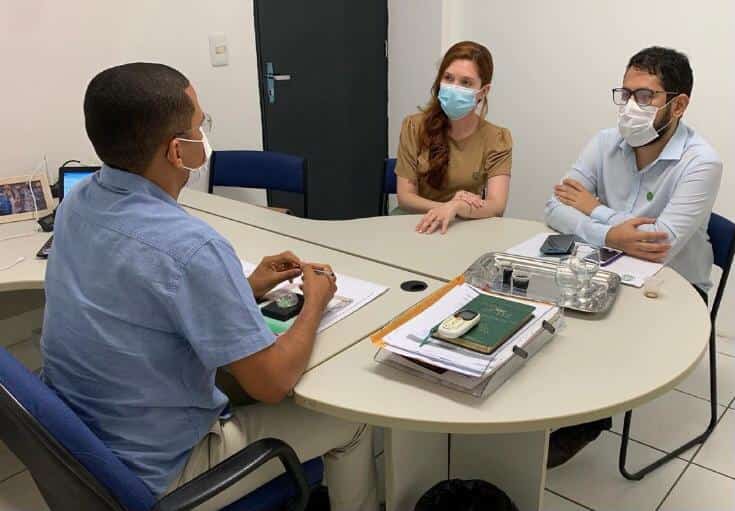 Equipe da seccional do CRBM2 se reúne com vereador de Teresina para debater valorização dos biomédicos