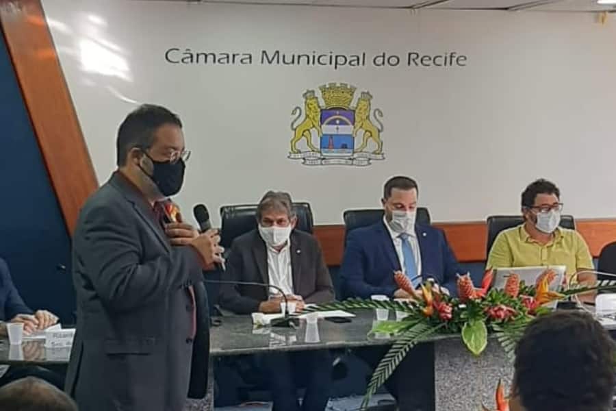 Com base no parecer do CRBM2 e de outras entidades de saúde, Comissão da Câmara do Recife recomenda adiamento do Carnaval 2022